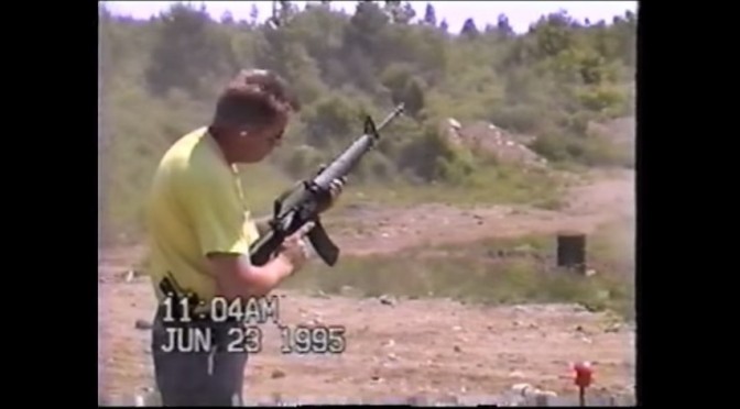 M16A1が真っ二つに破裂する映像から学ぶ、スクイブ弾と「タップ・ラック・バン」の危険性について